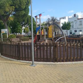 Parque Niñ@s, Plazoleta